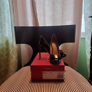 Ferragamo Rilly Black Patent Calf Size 8 1/2